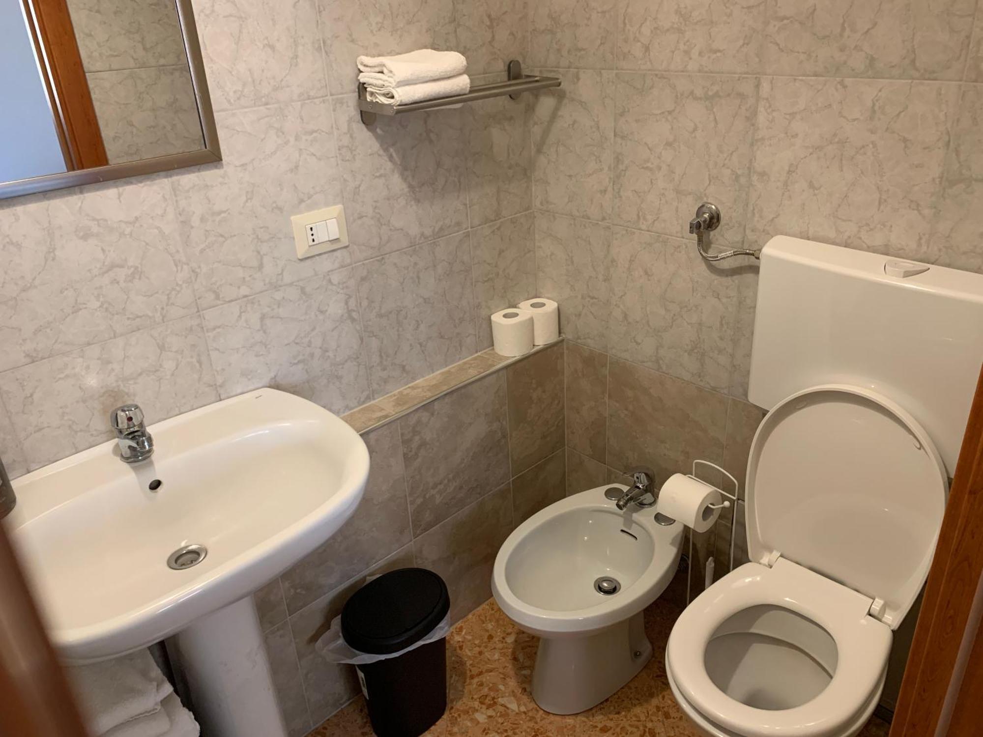 Daniele Rooms Ареццо Экстерьер фото