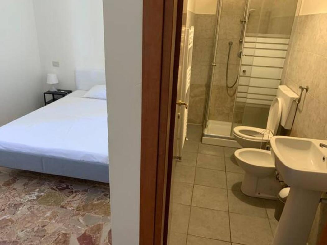 Daniele Rooms Ареццо Номер фото